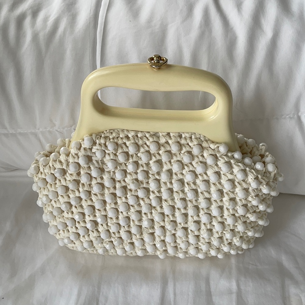 Beautiful bids embroidered bag in Bone white